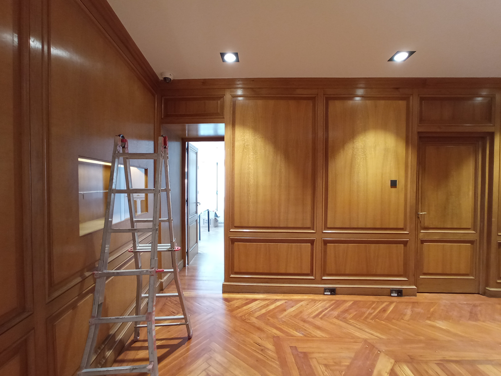 Restauración oficina de Banca privada en El Cantón - A Coruña - Dicsa Construcción